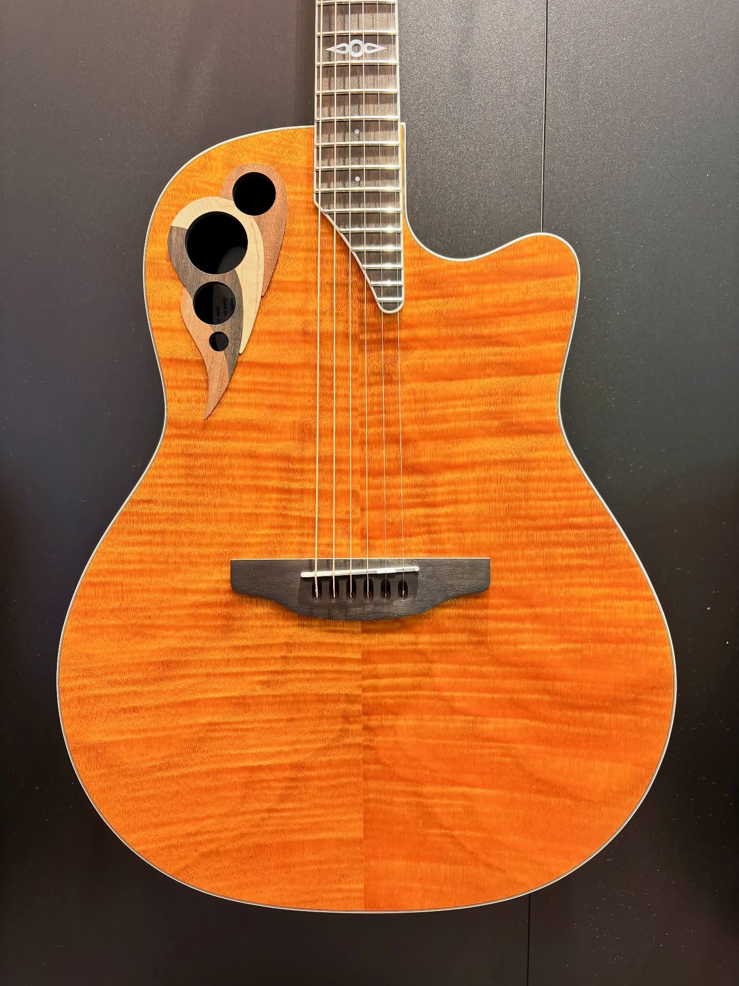 Ovation Celebrity Elite Deluxe Plus Ltd 2026 Deep Contour