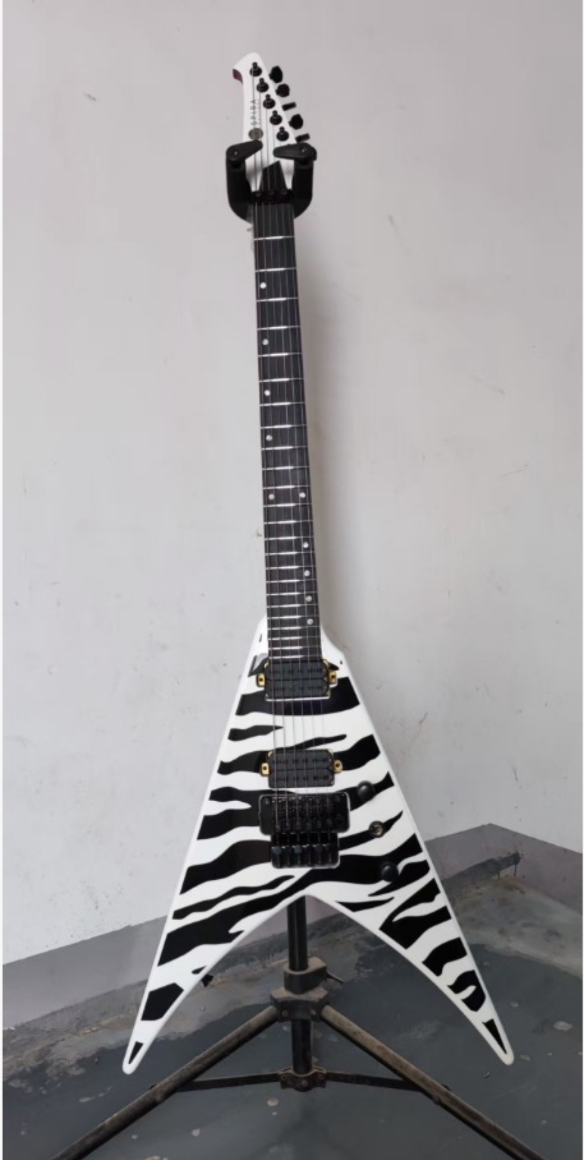 Spira flying v